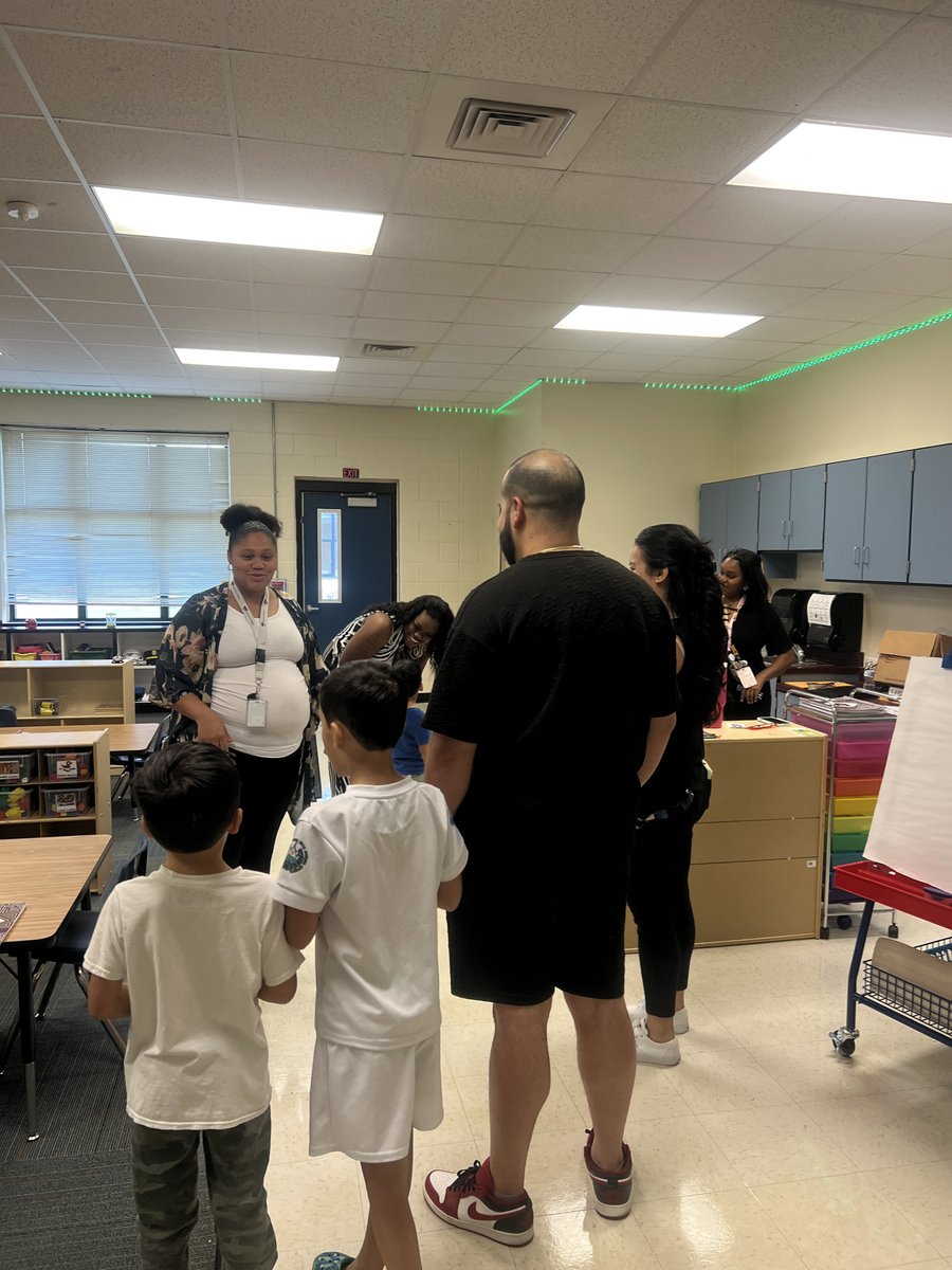ShilohValleyES's tweet photo. ✨ We had a blast at Open House today @ShilohValleyES! Thank you to all of our amazing families for coming out and helping us launch into the new school year. 🚀📚 We can’t wait for an incredible year ahead! ❤️💙💚🖤 #LaunchingLEADers @AGHoulihan @TopperJenn58692 @UCPSNC https://t.co/KAYm2ib7li