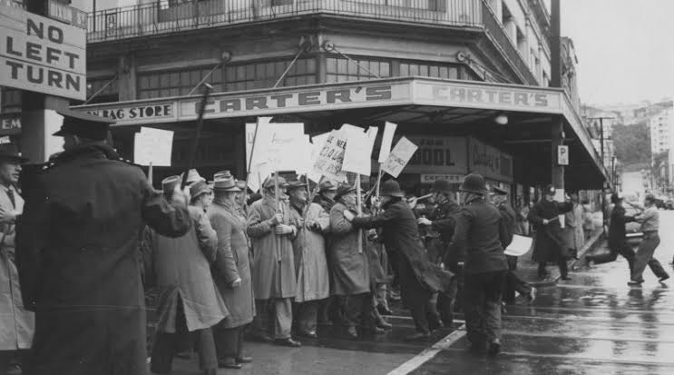 1/4 The Cold War &amp; McCarthyism had a tremendous impact on NZ in the late '40s &amp; '50s, prompting the Waterfront Lockout &amp; suspension of democracy &amp; a paranoid  response to Rarotongan protest. This week I've seen the effect of the new US authoritarianism in my little NZ town.