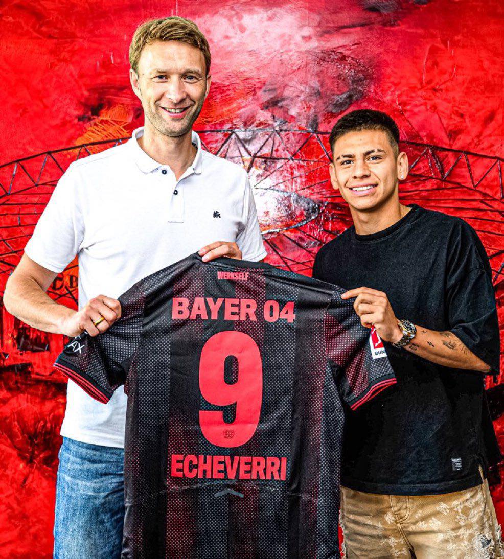 Chambita Monge (@chambitamonge) on Twitter photo #Internacional
El jugador argentino ex <a href="/RiverPlate/">River Plate</a>, y <a href="/ManCity/">Manchester City</a> , “Diablito” Echeverri es nuevo jugador del <a href="/bayer04_es/">Bayer 04 Leverkusen</a> #Internacional
El jugador argentino ex <a href="/RiverPlate/">River Plate</a>, y <a href="/ManCity/">Manchester City</a> , “Diablito” Echeverri es nuevo jugador del <a href="/bayer04_es/">Bayer 04 Leverkusen</a>