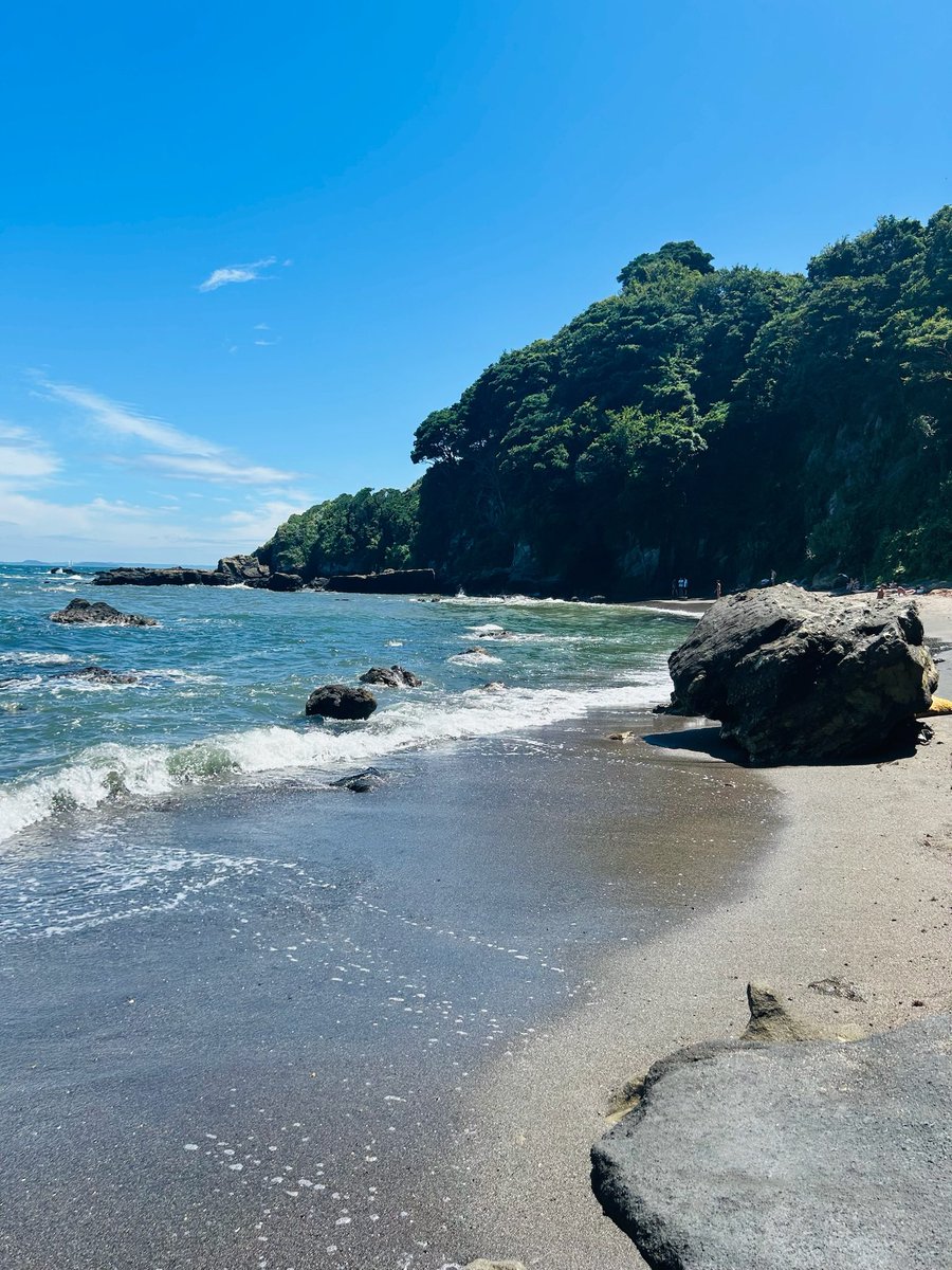 今週日曜、海かプール行きたい！
誰か行ける人いたら混ぜて欲しい。
プールはいったことないとこw

#崖越えか洞窟か
#よみらん
#元プー