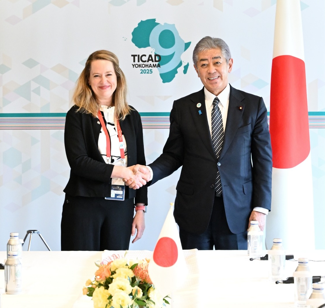 IOMJapan's tweet image. 🌎ポープ事務局長　岩屋毅外務大臣と会談📢

避難民やその発生要因への対応といった人道支援、
共生社会の推進など　#国連IOM が果たす役割の
重要性が高まっていることを踏まえ
日本とさらに協力を深めていく必要性について
意見を交わしました

日本の長年の継続的な援助への感謝を伝えました