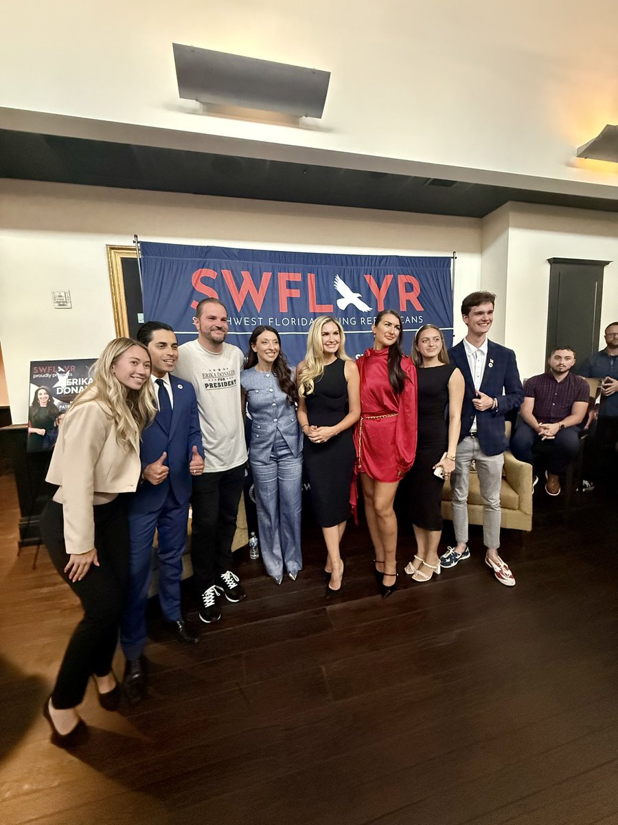 Great evening with <a href="/officialswflyr/">officialswflyr</a>! Love the chance to support the next generation of conservative activists. I was excited to share my story and then present the SWFL YR board with a donation on behalf of the Collier YRs of yesteryear! Paying it forward! 🇺🇸👊🏼