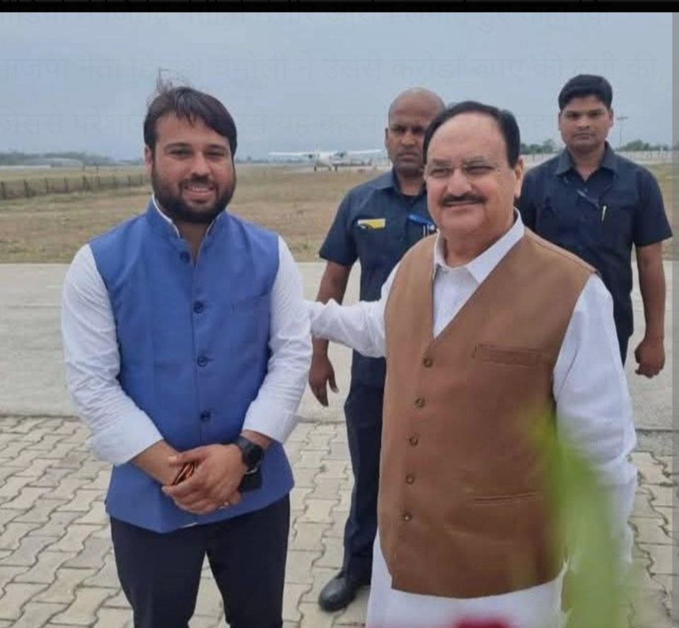 भाजपा नेता हिमांशु चमोली की पहुंच देखकर अंदाजा लगाया जा सकता है कि भाई जितेन्द्र सिंह नेगी की मानसिक स्थिति क्या रही होगी।
भाजपा नेता के वजह से किसी परिवार ने अपना बेटा, भाई खो दिया!
 उत्तराखंडियों कब तक?
#Uttrakhand 
<a href="/BJP4UK/">BJP Uttarakhand</a>
<a href="/ukd2024/">Uttarakhand Kranti Dal (UKD)</a>