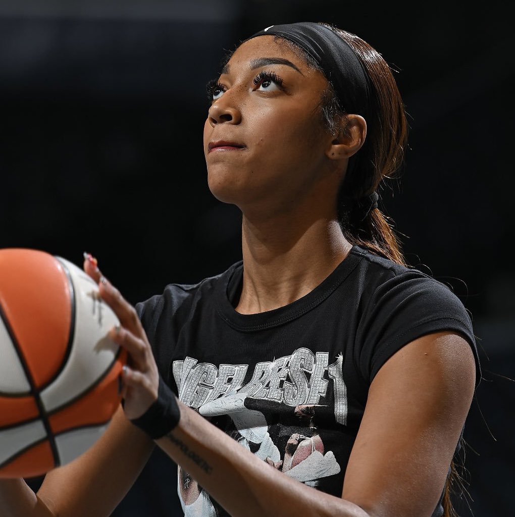 PolymarketHoops's tweet photo. Angel Reese ties herself as the fastest player in WNBA history to reach 300 REB in a season. https://t.co/HI2GSKsnoi