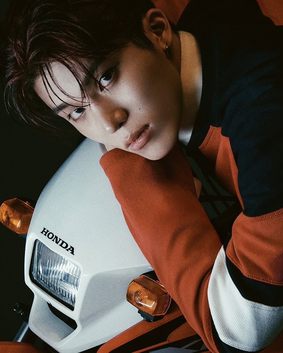jeongwoocutie's tweet photo. jeongwoo looks so handsome - elle korea  #박정우 https://t.co/qFZBbyxaoT