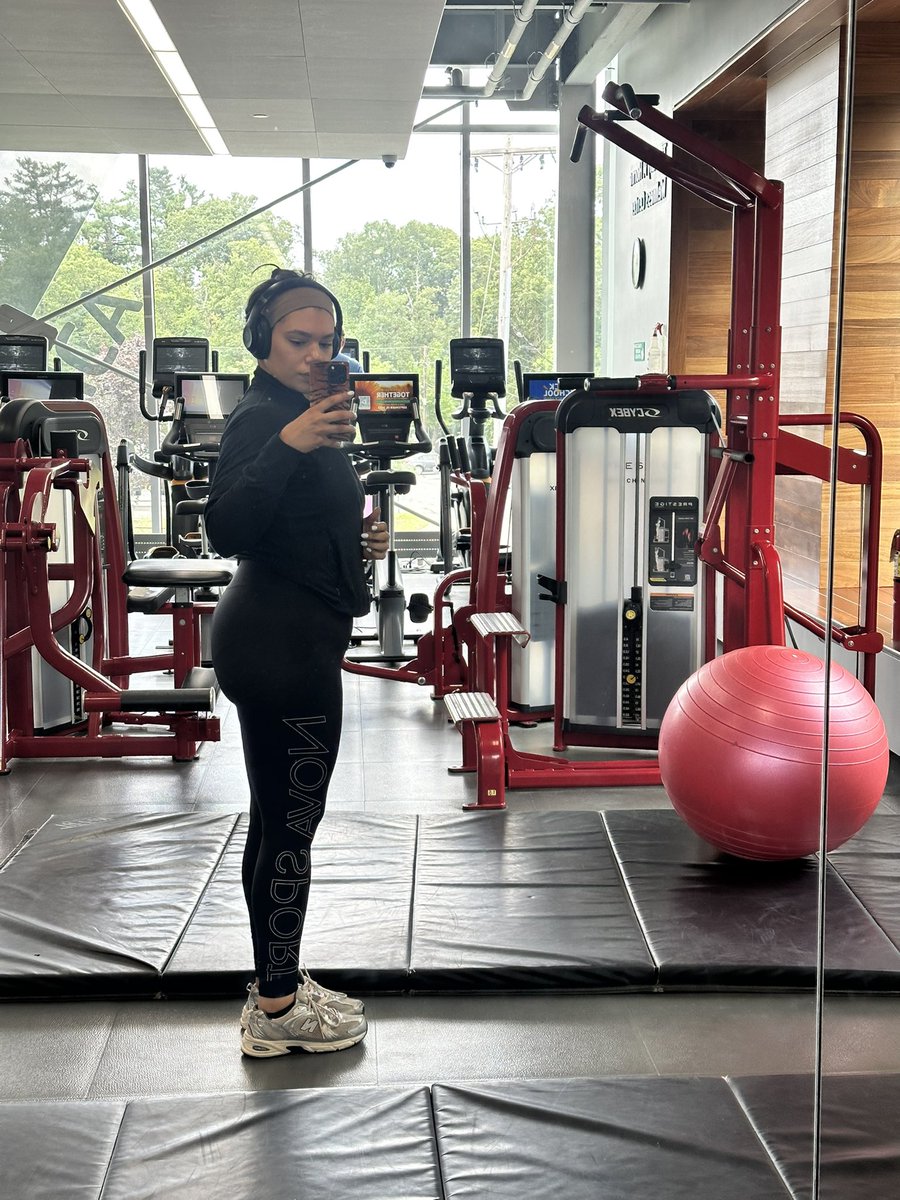 ElleTapia's tweet photo. we working ♥️🏋🏻‍♀️🤸🏻 https://t.co/N4g7nBjsAR