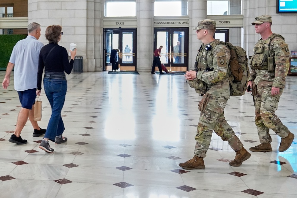 arabnews's tweet photo. Trump plans to patrol streets of US capital with troops https://t.co/1UcpU07fAl https://t.co/GbTHBkSPxL