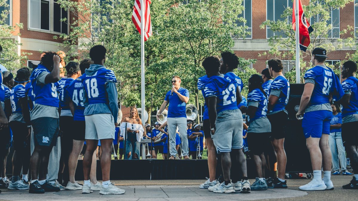 Great time welcoming all the freshmen to the University of Memphis! Looking forward to seeing you at Simmons Bank Liberty Stadium soon! 🏟️

#ALLIN | #GoTigersGo