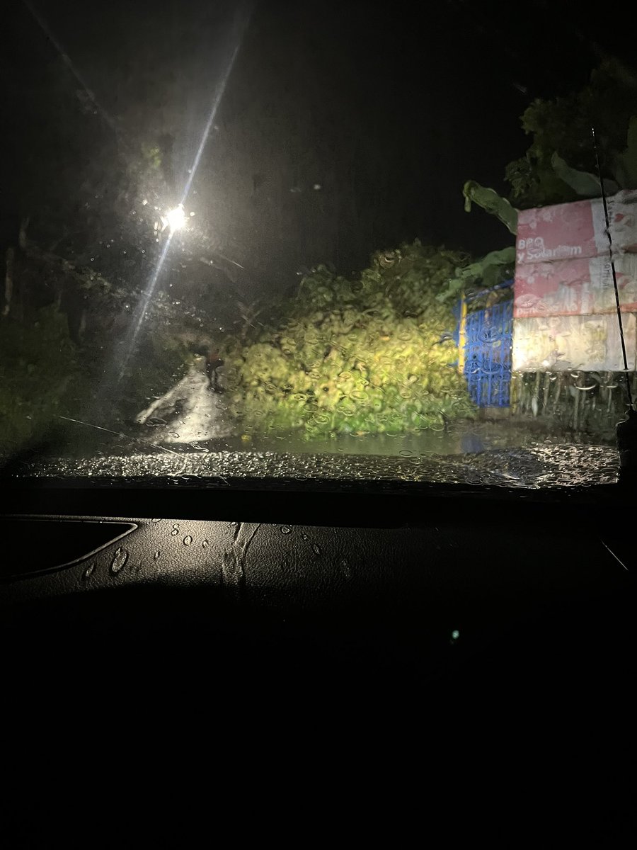 Shock séptico sacado a punta de push dose de norepi porque no hay bomba y árboles caídos cortados a machete. Qué experiencia has sido SSO!