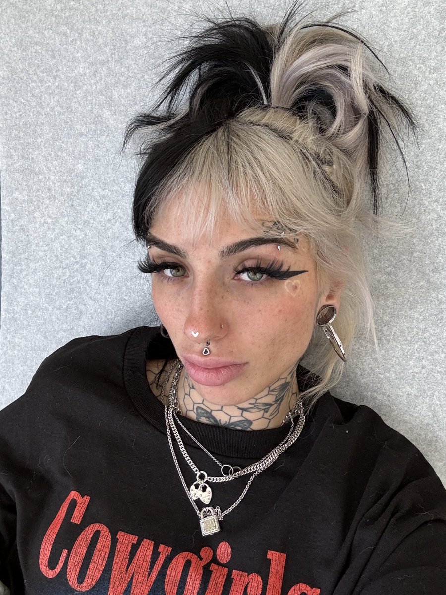 BellaWantsCock's tweet photo. Send me your dick, especially bbc ;) 
#cockrate #rate #bbc #bwc #slut #horny #trib #cocktribute #cumtribute #snowbunny #tribute #goon https://t.co/3oxAwpAv1l