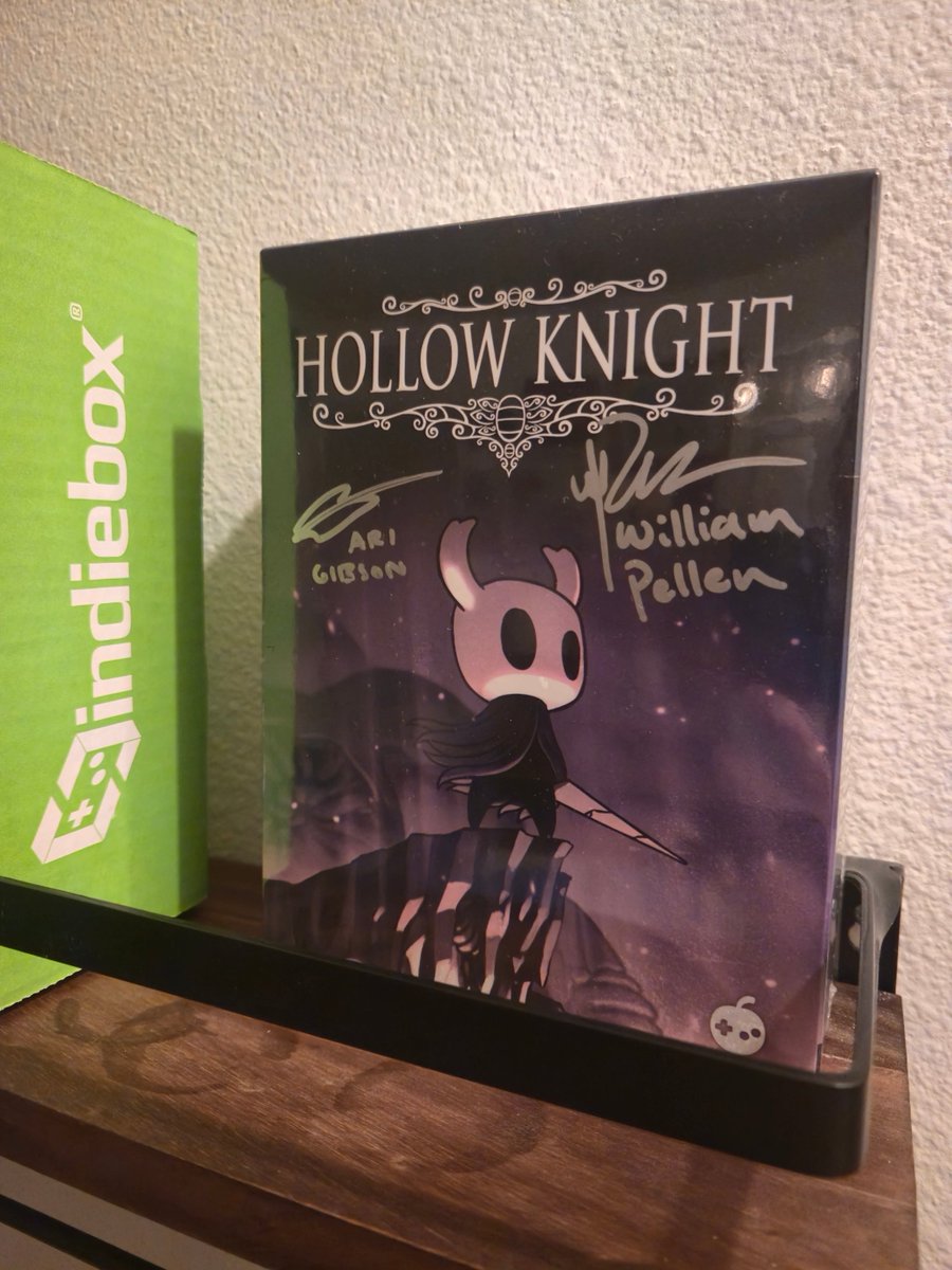 Love this team and series🗡️🪲
Can't wait to dig deeper into Pharloom