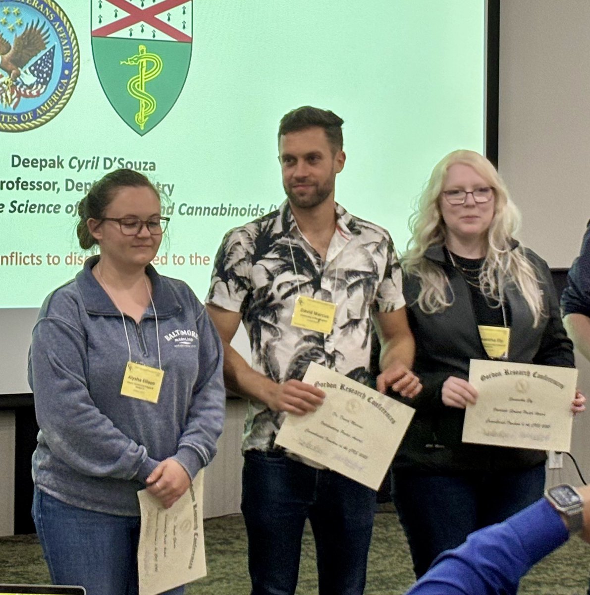 Lab of Dr. Nephi Stella, University of Washington tweet media