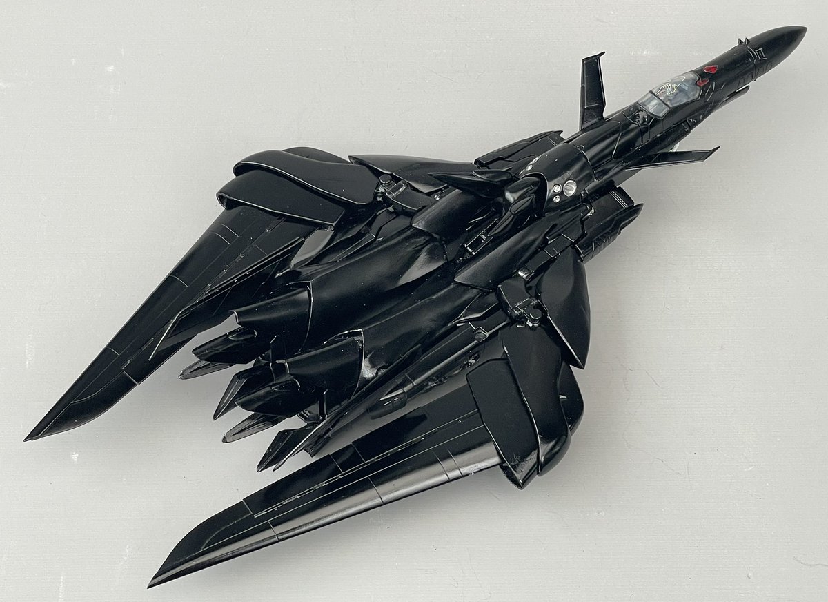 R_AREA2019's tweet photo. Sv-51改グリフォンはその高速飛行形態によりAVF-98パトレイバルキリーの追撃を振り切りました https://t.co/KcSqH3fU8x