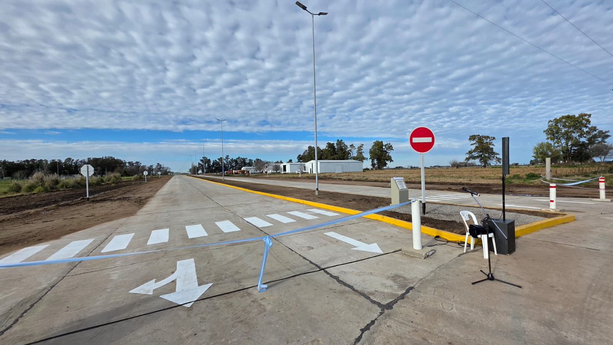 walter torchio (@wtorchio) on Twitter photo Inauguración del acceso noroeste de tránsito pesado de Carlos Casares
Hoy acompañé a <a href="/danielstadnik_/">Daniel Stadnik</a> en la inauguración del acceso noroeste de tránsito pesado, una obra importante y necesaria para las y los casarenses.
Es una enorme satisfacción ver finalizado un proyecto que Inauguración del acceso noroeste de tránsito pesado de Carlos Casares
Hoy acompañé a <a href="/danielstadnik_/">Daniel Stadnik</a> en la inauguración del acceso noroeste de tránsito pesado, una obra importante y necesaria para las y los casarenses.
Es una enorme satisfacción ver finalizado un proyecto que