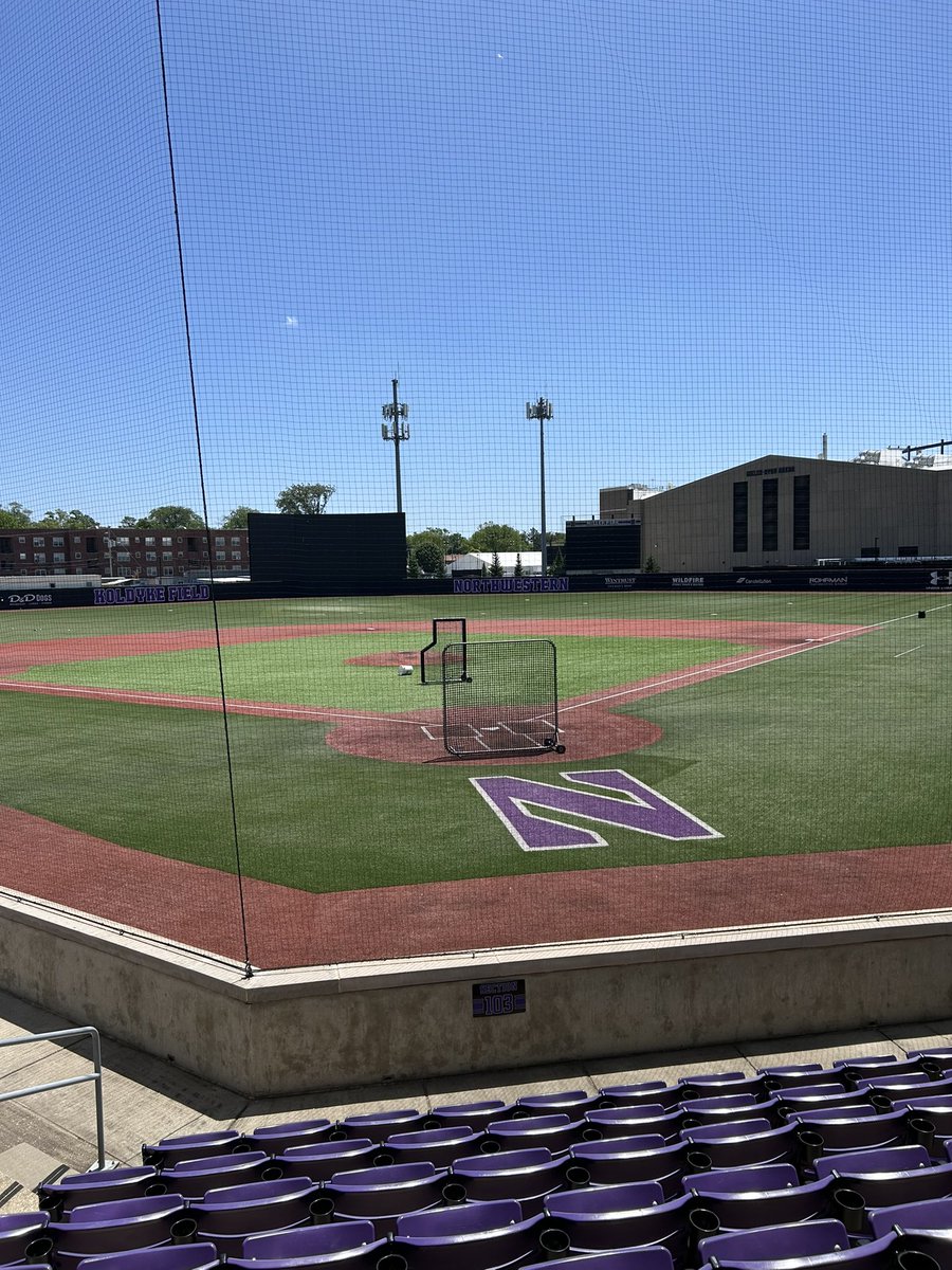 I had a chance to workout with <a href="/NUCatsBaseball/">Northwestern Baseball</a> to work on my game and meet head coach <a href="/bengreenspan22/">Ben Greenspan</a> and some cool players.  <a href="/NorthwesternU/">Northwestern</a> <a href="/NU_Sports/">Northwestern Athletics</a> ⚾️🏟️💪🏾