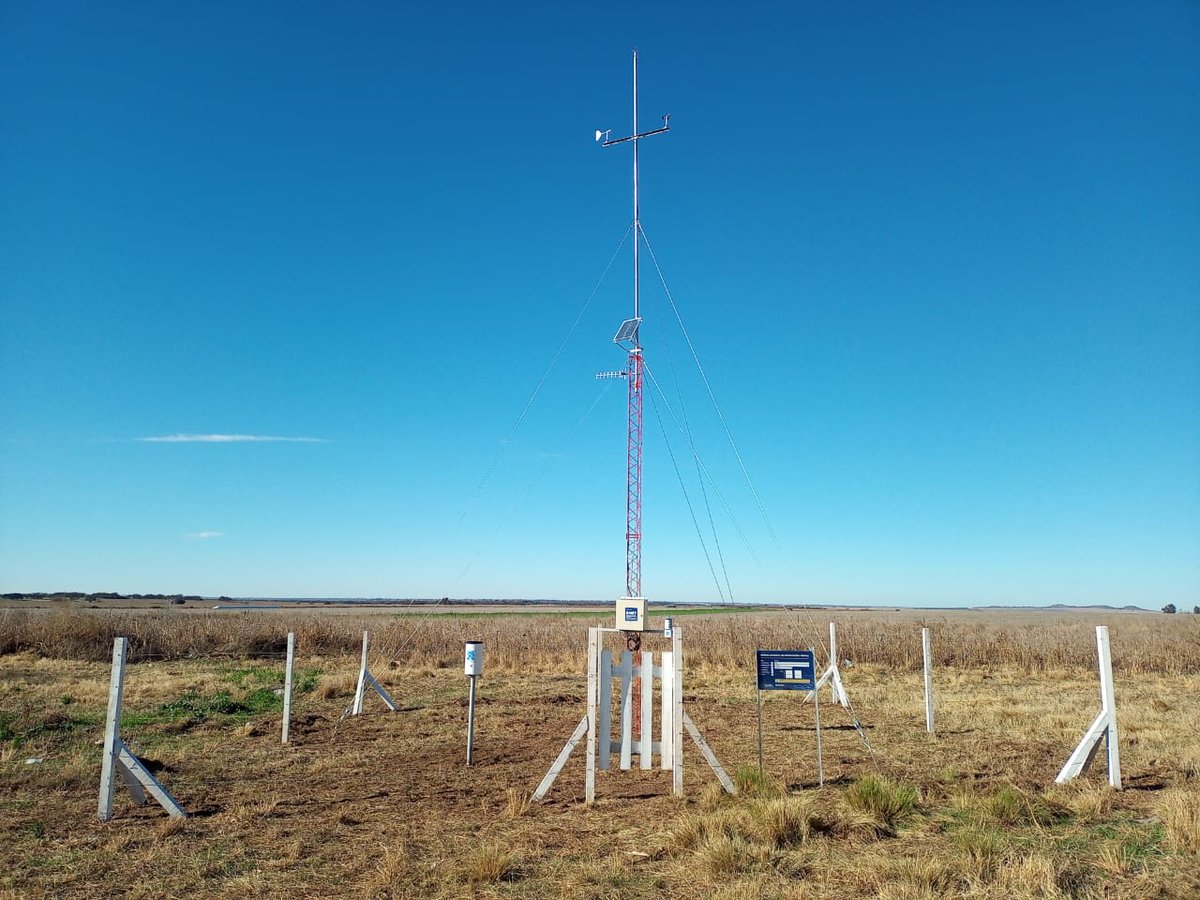 MonitoreoHidArg's tweet photo. #RMET
Red Nacional de Estaciones Meteorológicas y Estaciones Nivológicas
Instalamos dos nuevas estaciones meteorológicas 🌡🌤🇦🇷 en Vizcacheras y en la Escuela Paso del Rey, trabajo coordinado con #SanLuisAgua, la cooperación Agencia de Ciencia, Tecnología y Sociedad y la #SSRH https://t.co/uGeYi0PMbo
