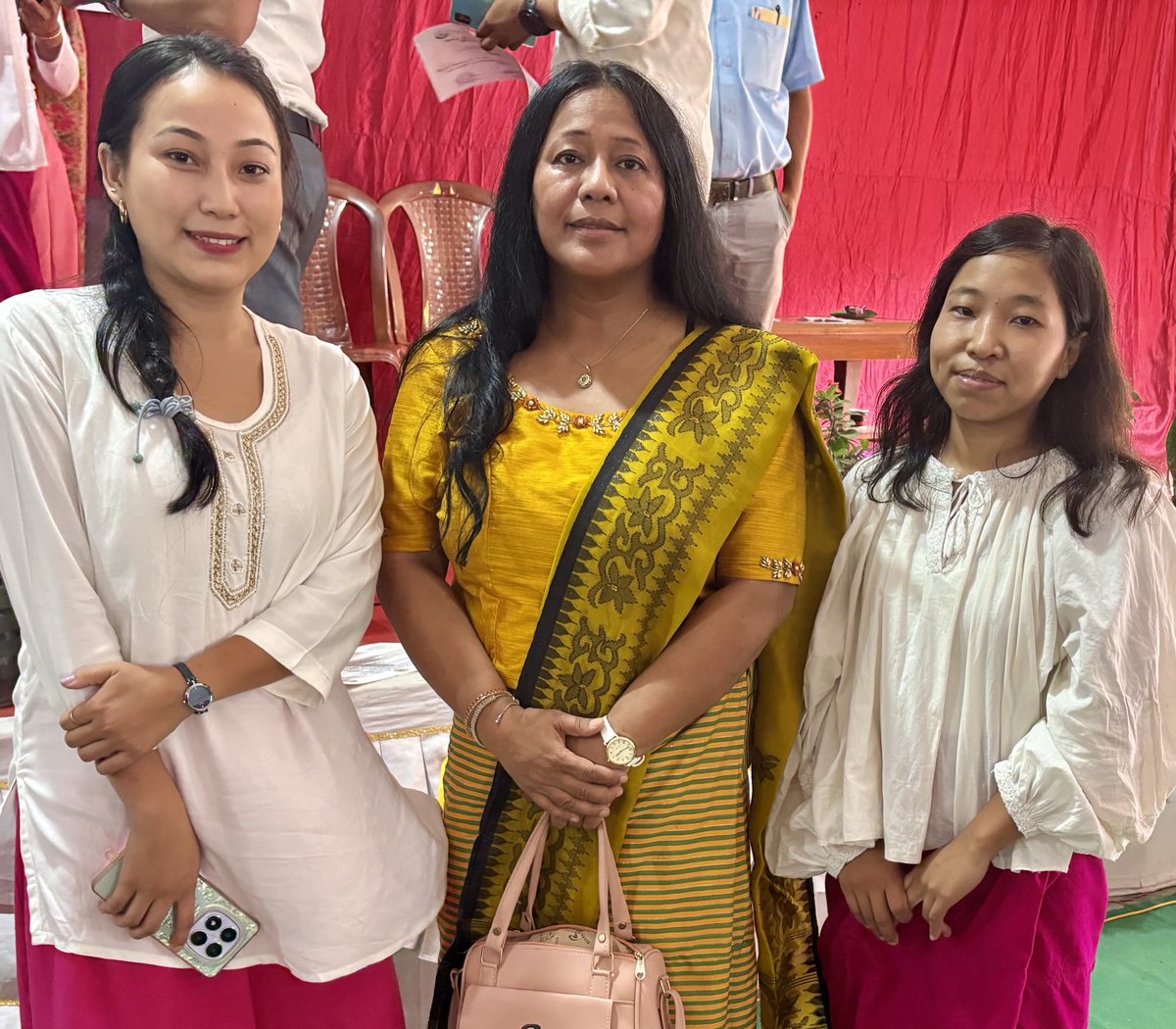 BinaNepram's tweet photo. Youth are our hope.Our present & our future.Shaping the next generation of youth in the right path,for building peaceful,resilient communities is our bounden duty.We will be guiding several of them on Indigenous Peacebuilding initiatives #PeaceBeThePath @RajBhavManipur https://t.co/YD5FYh9NET