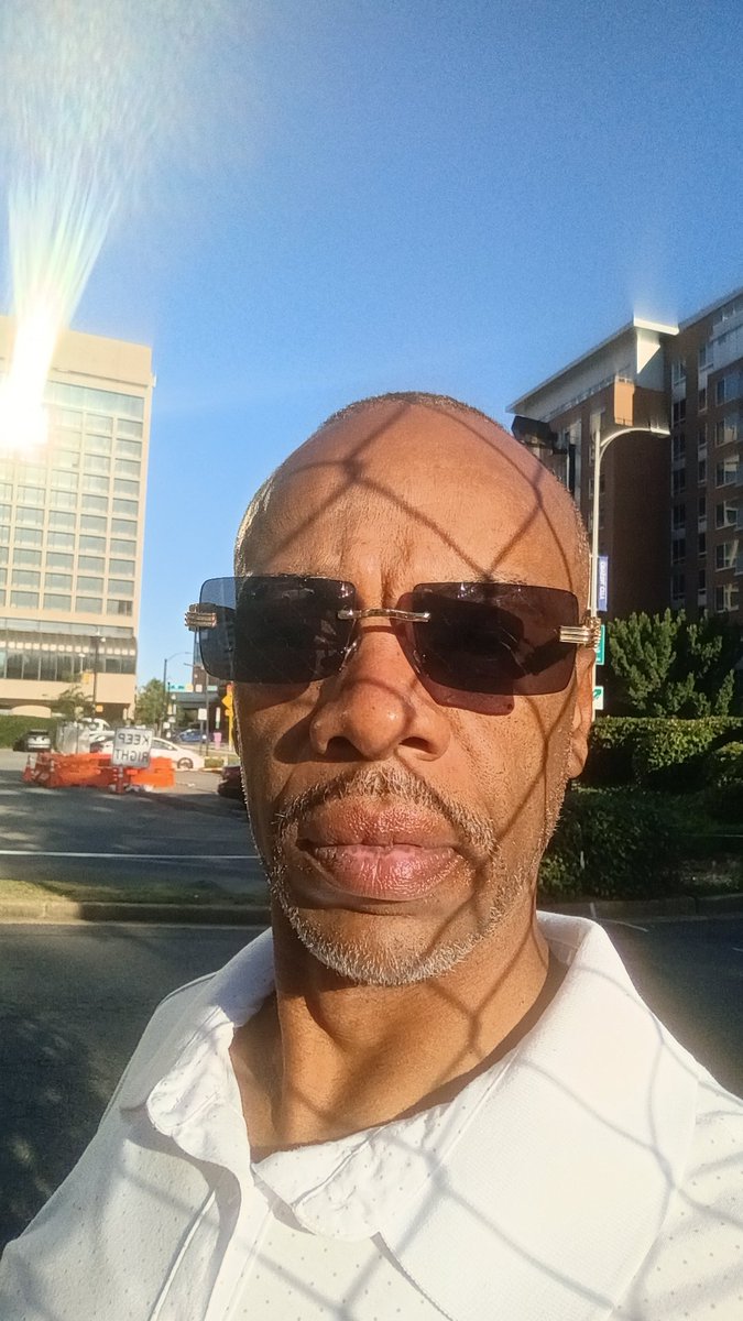 moeb347's tweet image. I Thank God for another day!