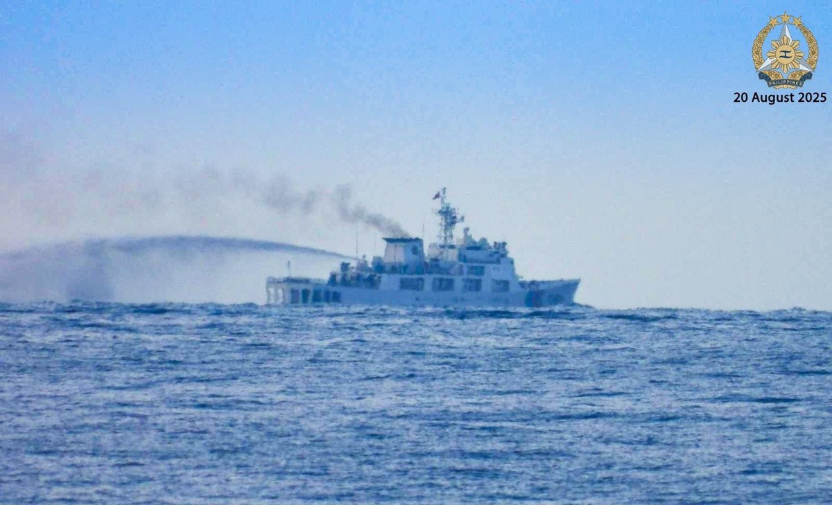 claypardilla's tweet photo. Armed Forces of the Philippines (AFP), through its Maritime Domain Awareness (MDA) monitoring has observed an increase in the presence of Chinese vessels in the vicinity of Ayungin Shoal on August 20. (📷 AFP) https://t.co/JTe5BQpkMS