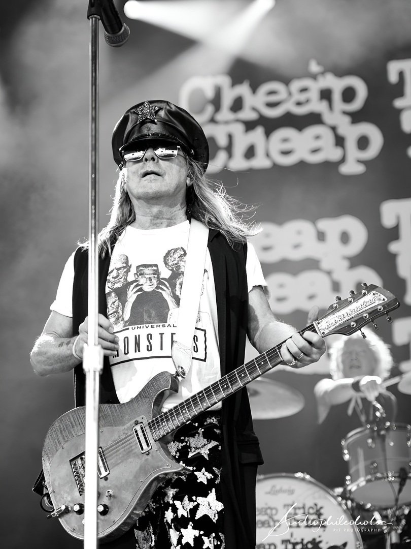 Andrew Concert Photo (@Audiophiliacaha) / Posts / X