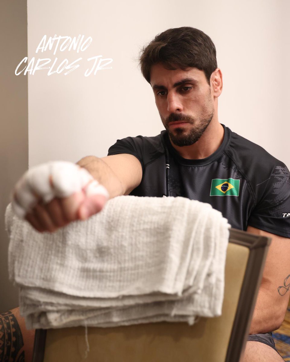 PFLMMA's tweet photo. Wrapped and Ready!

The PFL World Tournament Light Heavyweight Final between Sullivan Cauley and Antonio Carlos Jr. kicks off the main card on ESPN at the top of the hour.

B2YB: @FUJISportsUS https://t.co/0dtXPMu21b