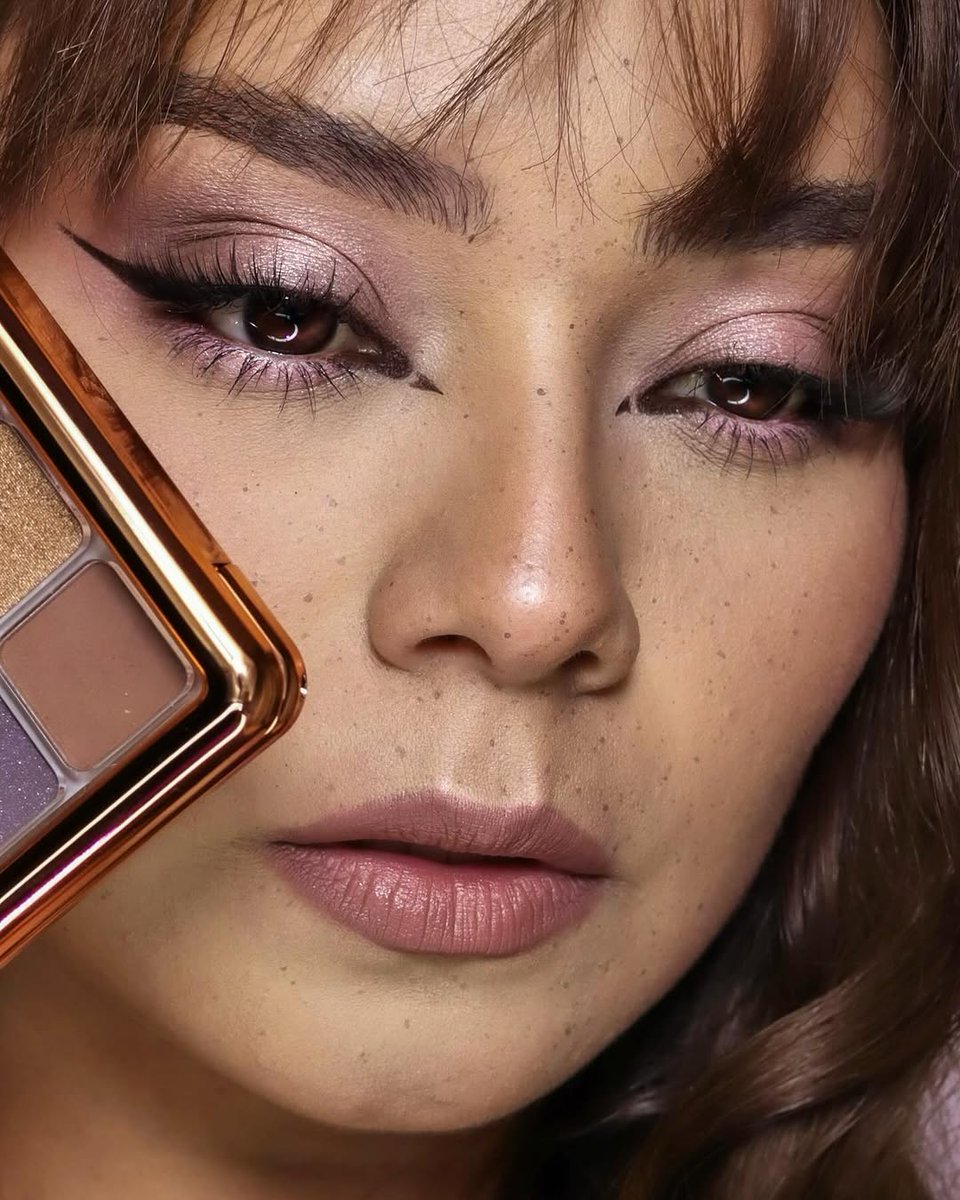 shopamorususa's tweet image. Timeless and mysterious beauty 💖 @aguilera_barrera used our Coquette Nude 12 Shade Palette to create this striking look! ✨

 💫 Versatile Color Range
💫 High Payoff
💫 Matte, Shimmer, Foil Finish

Get yours at amorususa.com

#amours #eyeshadow #repost