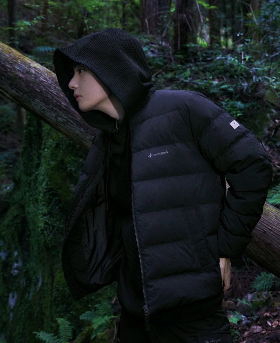 #V has been selected as the new face for Snow Peak Apparel ! 🔥

SNOW PEAK AMBASSADOR V
V FACE OF SNOW PEAK APPAREL
#TaehyungxSnowPeak
#VxSnowPeakApparel