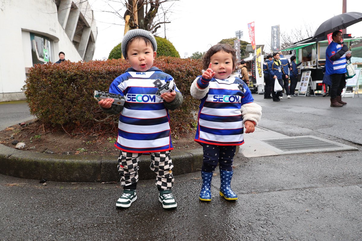 LeagueOne_JP's tweet image. \ 今日は #はいチーズの日 📸 /
試合会場で見つけた、とびきりの笑顔😊🩷
みんなの笑顔が選手たちのパワーになります💪✨
#NTTリーグワン #リーグワン