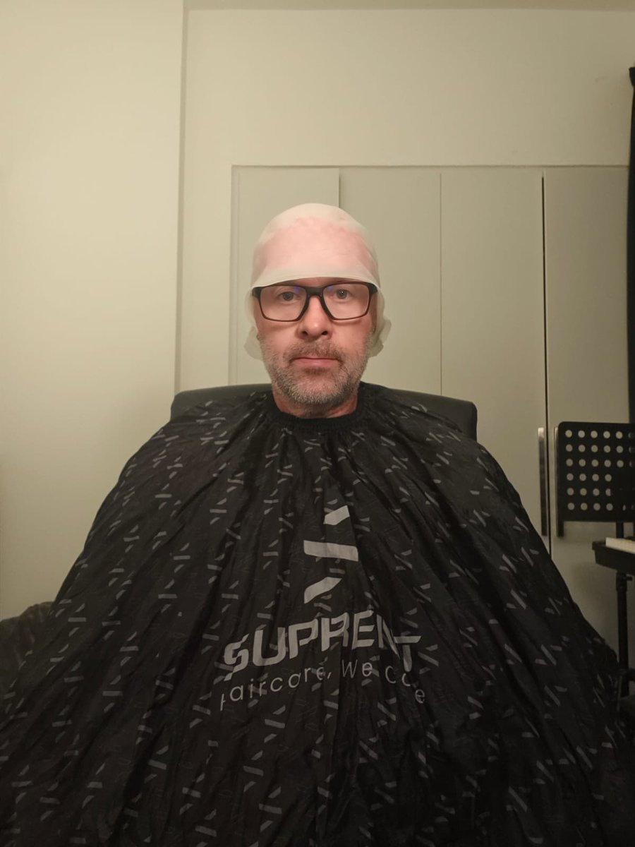 skeletonprison's tweet image. #salondryer #bonnettimer #collectionday #milkthepig