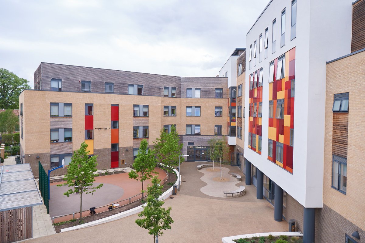 SchoolTrunk's tweet photo. School Trunk is heading to Abbey College Cambridge today to redeliver students’ crates for their return. Spot our team in red shirts and give us a wave! #SchoolTrunk #BackToSchool #BoardingSchoolLife #CrateDeliveryDay #AbbeyCollegeCambridge https://t.co/d7956SrycP