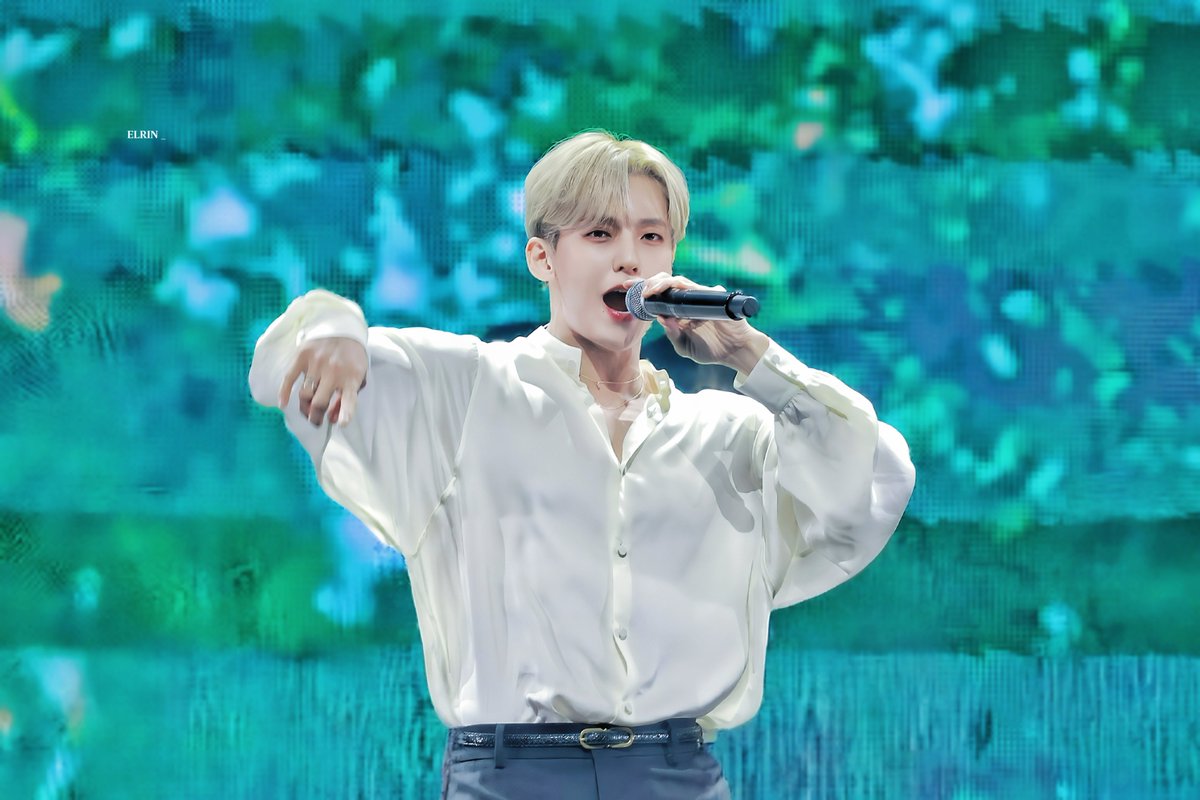 250821 2025 케이월드드림어워즈 
#2025KWDA 
#KWORLDDREAMAWARDS

♥️

#비투비 #BTOB 
#이민혁 #LEEMINHYUK #HUTA #허타람찌
<a href="/btob2mh/">HUTA</a>