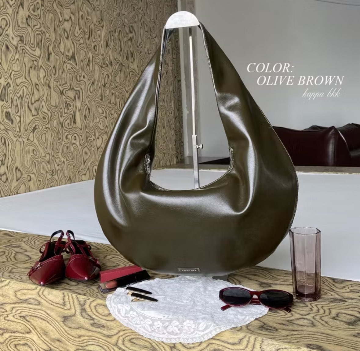 heiibaaaaa's tweet photo. ส่งต่อ kappa.bkk รุ่น Any bag สี olive brown 🌴 🤎

⭐️ใช้ครั้งเดียว ไม่มีตำหนิ
⭐️ของจริงใบใหญ่มาก สีผู้ดีมากกกใส่ไอแพดแล้วที่ยังเหลือๆเลยค่า (*ตอนนี้รุ่นนี้หมดทุกสีทั้งใน tiktok แล้วก็ shopee แล้วนะค้า โดยเฉพาะสีนี้หมดสีแรกเลย) 
⭐️ส่งต่อ 600 รวมส่ง (ซื้อมา1000นิดๆตอนเปิดตัวใหม่ๆ) https://t.co/N9kR3GR1TE