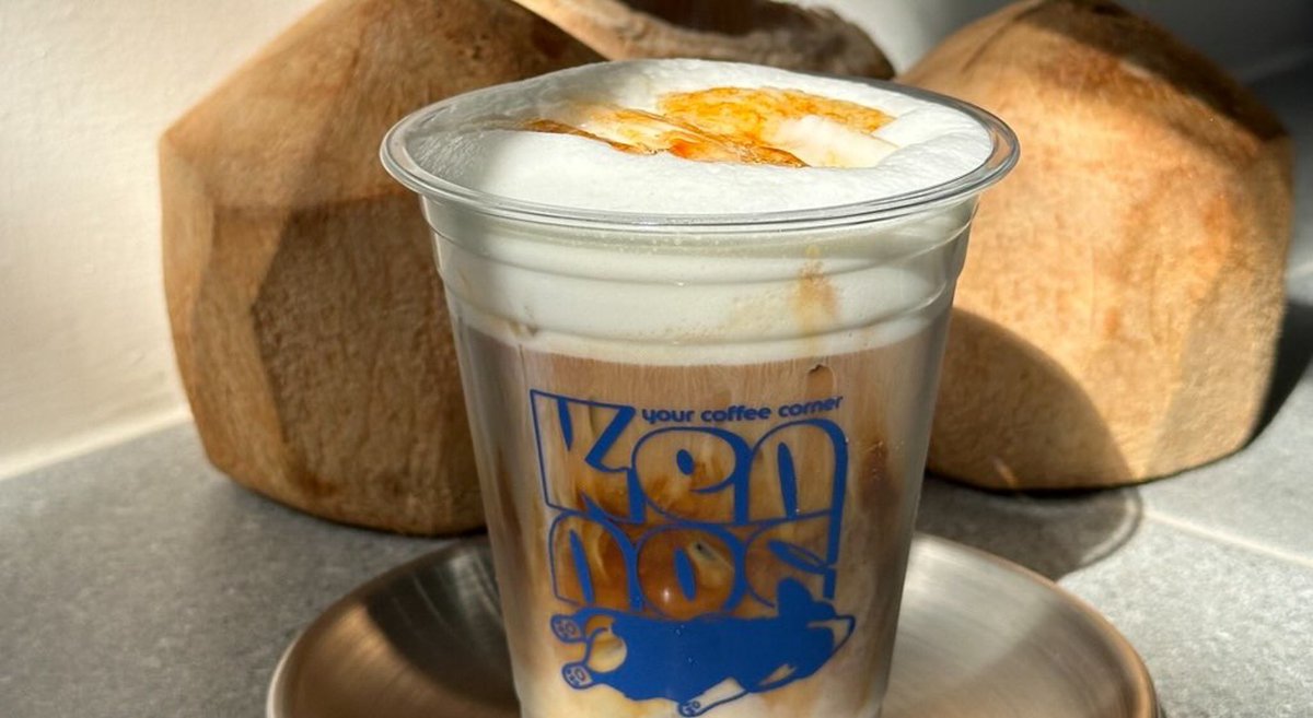 bkkmenu's tweet image. สายมะพร้าวถูกใจสิ่งนี้ ! เอาใจคนรักมะพร้าวไปกับ 7 เมนูหลากสไตล์จากหลายคาเฟ่บรรยากาศดีที่ครีเอตจับคู่เครื่องดื่มกับน้ำมะพร้าวได้แบบ Perfect 🥥🥤
.
อ่านเต็ม ๆ ได้ที่ : facebook.com/share/p/19vMbn…
.
#BKKMENU #BKKGUIDES #TopList #CoconutDrinks #Cafe