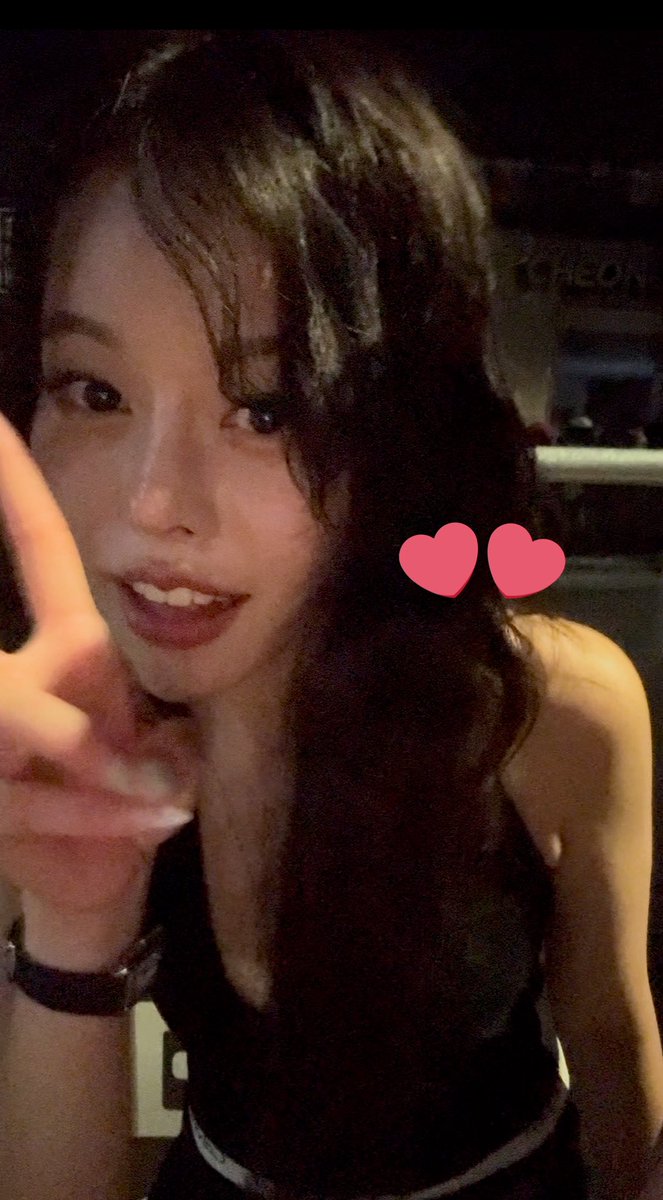 DearMyHina's tweet photo. 어제 오랜만에 정민이 만났어요 💙
좋아하는 걸 얘기하는 정미니의 눈이 너무 빤짝 거려서 괜히 감동 702개 먹음
음악을 사랑하는 정민이가 좋다

#veanii #안정민 https://t.co/kM98Yfs15w