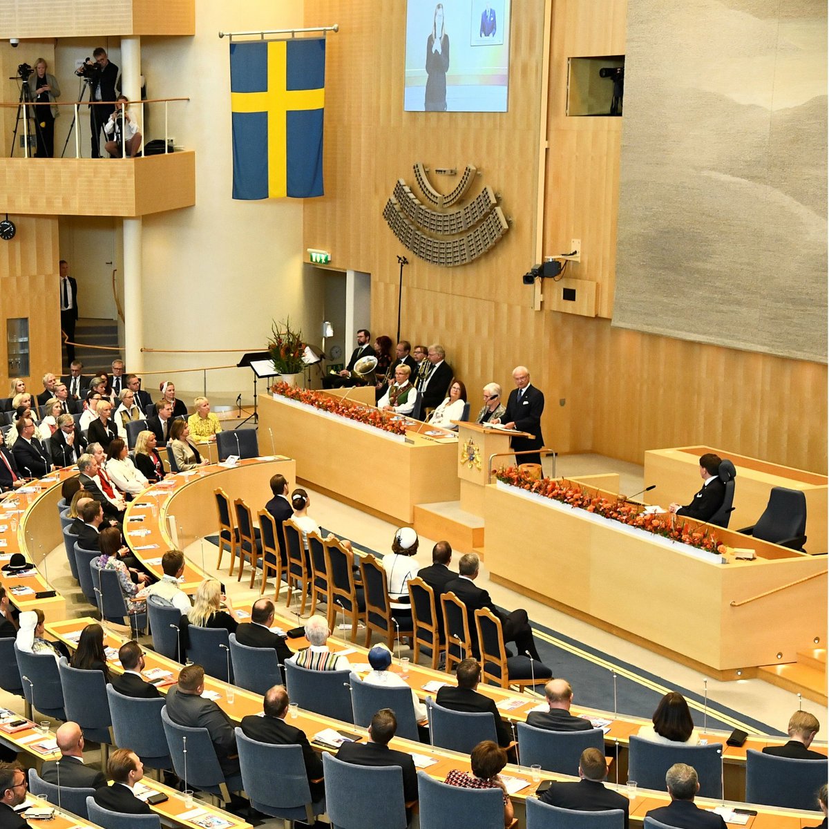 RoxomTV's tweet photo. NEW: 🇸🇪 Sweden's parliament will explore benefits of adopting Bitcoin in September. 🔥

Bitcoin advocates @satmojoe &amp; @JAN3com have been invited by @DennisDioukarev 👀 https://t.co/4b9dDLa4Ti