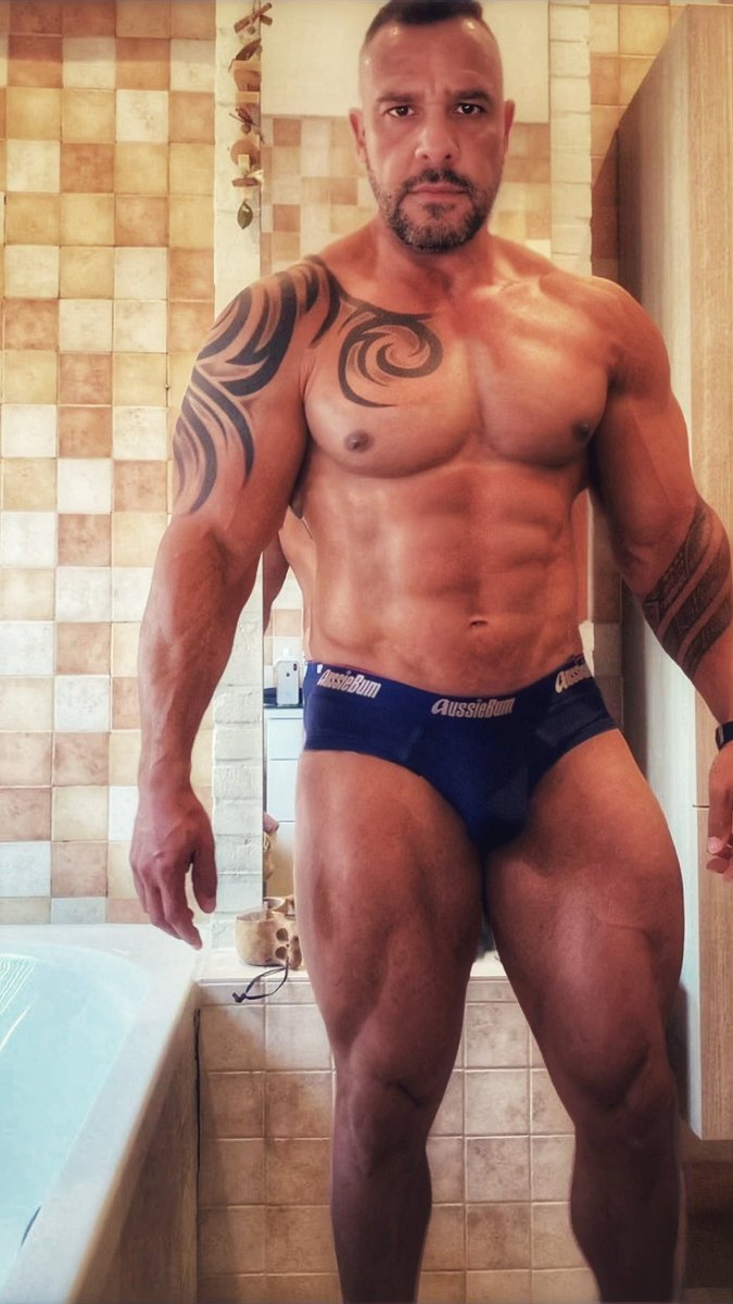 roidmusclelove1's tweet photo. Some like abs, some like arms… I bring the whole damn package. Unwrap carefully. 🎁😉 Handle with both hands. 🖤
#TooHotToHandle
#BuiltToTempt #MuscleObsession #ThirstTrapKing #MuscleSeduction #AlphaEnergy #FlexAndTease #HardAndHungry #BoldAndBare https://t.co/GtAC7vOYyL