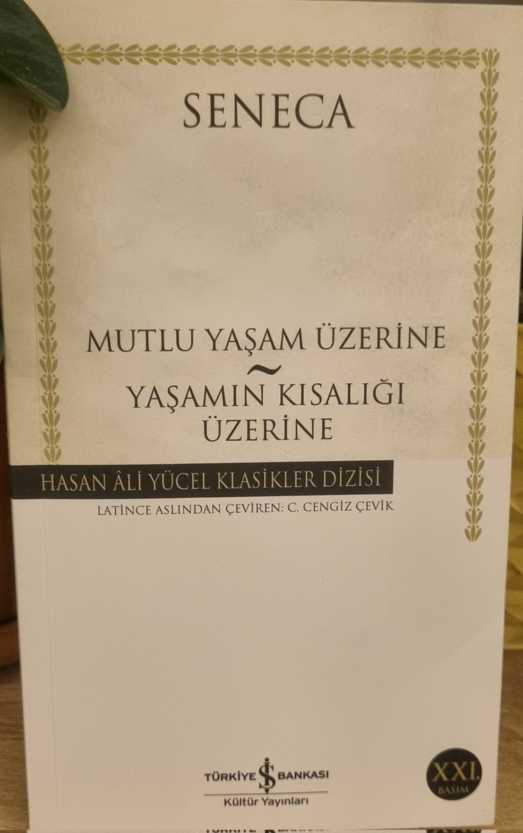 "Ben bilge değilim, bilge olmayacağım...
Sadece kötülerden daha iyi olmamı bekle. 
Ve her gün kusurlarımı biraz daha azaltmam ve hatalarımı eleştirmem bana yeter..."