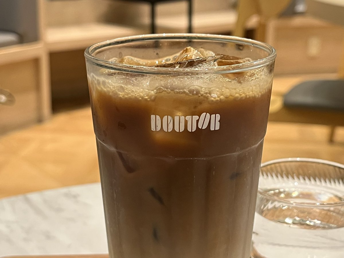 kiyo4072's tweet photo. #うにいくらの食い道楽 #DOUTORKitchen
本日のお昼ごはん
『キッチンチーズドッグ』
なんか、最近、ハマってるꉂ🤣w𐤔
もっちりしたチーズの食感と塩味がパンとパリッとした歯ごたえのソーセージとよく合います🌭
ポテトもお約束で注文🥔
ここのポテトは大のお気に入り🥇
ドリンクは豆乳ラテで🫘🥛☕️
美味かった❣️
ちょいと体調崩し気味の💦
うにいくらでございます🙇♂️