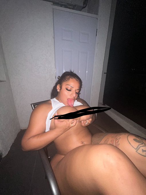 Watch kkvsh's leaked NSFW photo on TwXstars