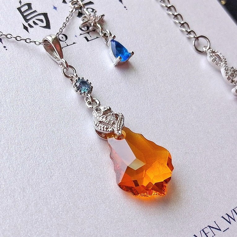 신청자님의 마비노기의 밀레시안을 테마로 목걸이 커미션을 완료했습니다.