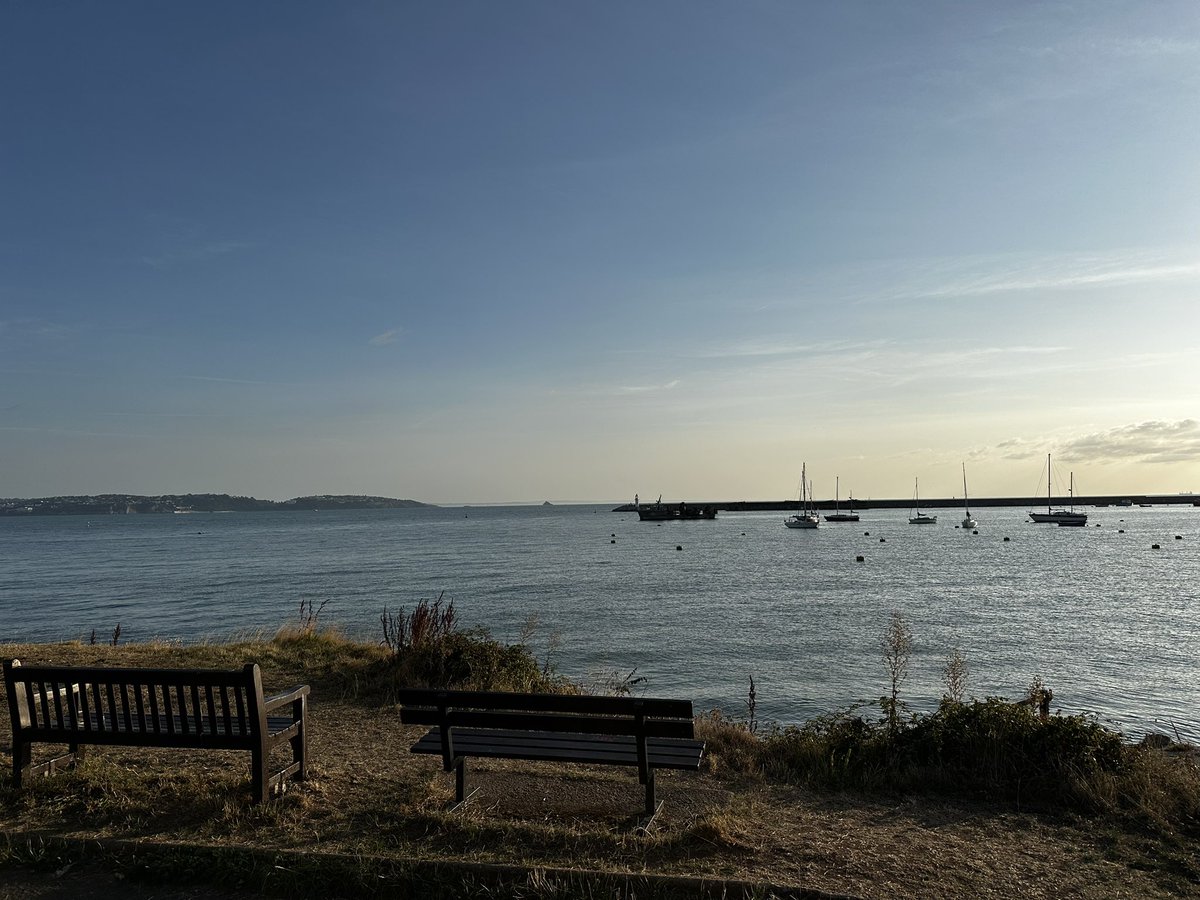 Good morning Torbay. What a place to live! ❤️ If your’re using our waters or coast path today or any day, please respect the rules and the inhabitants, and our amazing landscapes, wildlife, flowers and fauna. Thanks muchly. 

#BrixhamPaigntonTorquay #EnglishRiviera