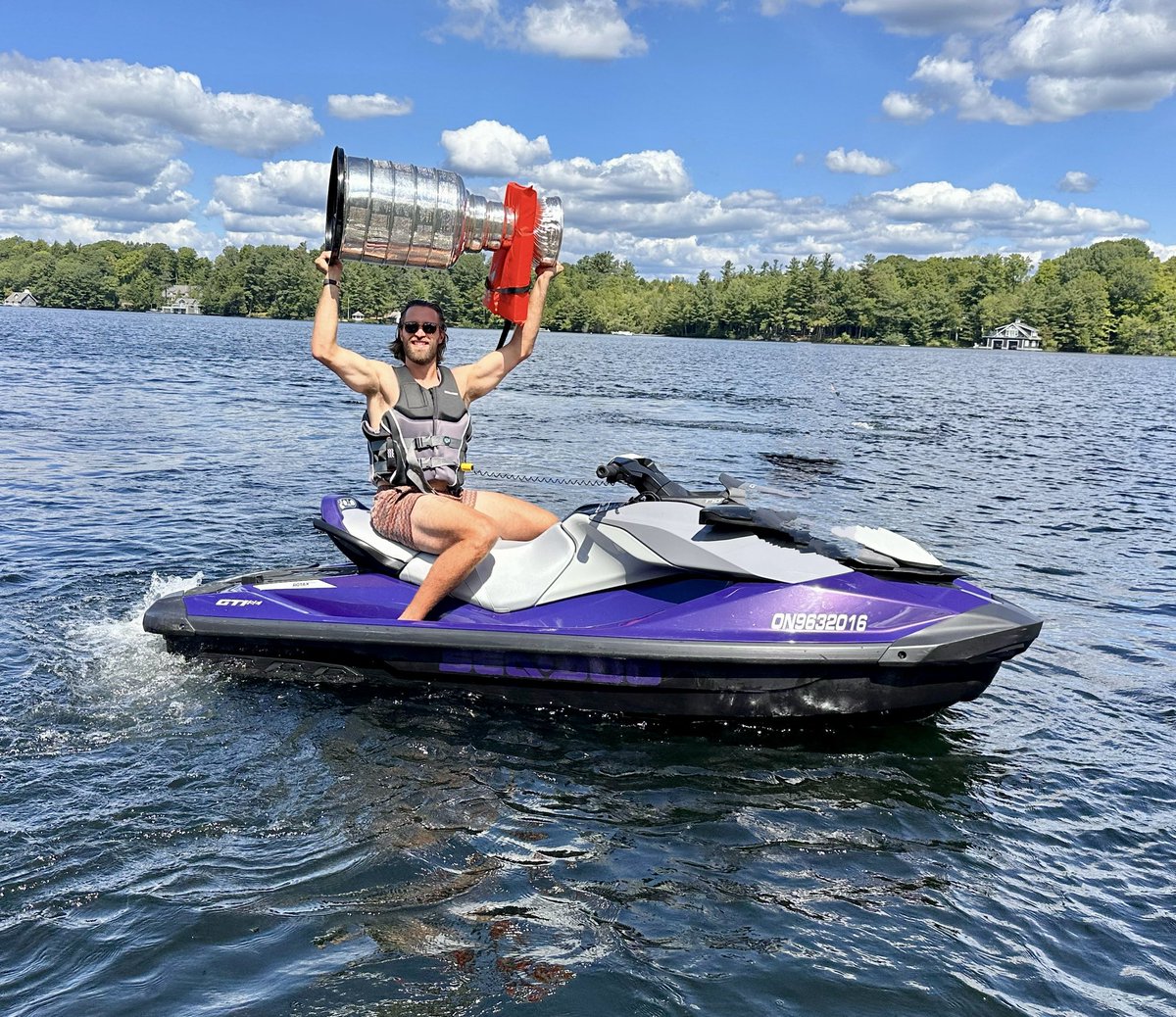 Aaron Ekblad enjoying time at the cottage. Don’t worry, Stanley was safe. (Lake Rosseau, ON) #StanleyCup <a href="/FlaPanthers/">Florida Panthers</a> <a href="/NHL/">NHL</a> <a href="/HockeyHallFame/">Hockey Hall of Fame</a>