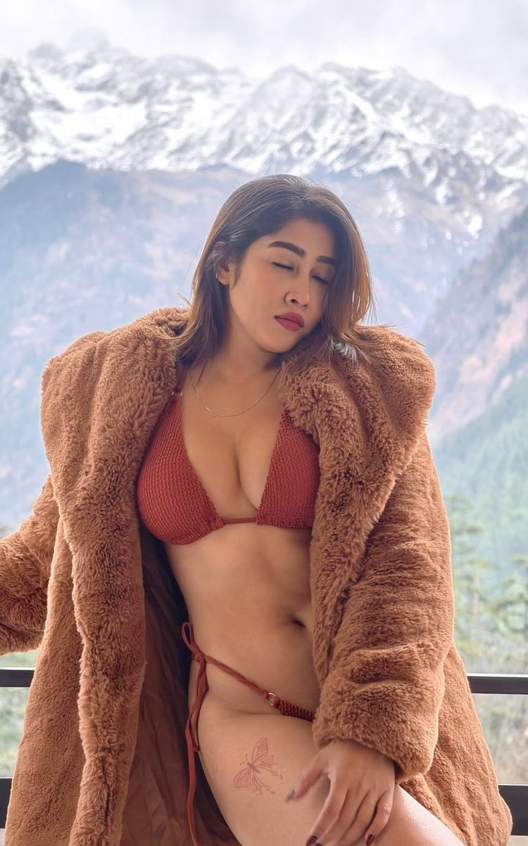 CrushFllix's tweet photo. Her body tea 🥵 https://t.co/xRxzqVdOB7
