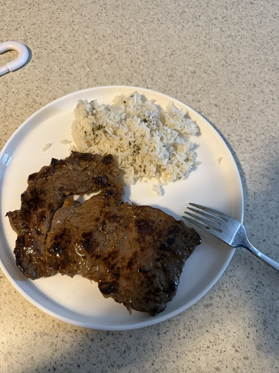 eduardord2000_'s tweet photo. August 21
Back-chest-running
Good meals-happy life https://t.co/c1y9MTWLBX