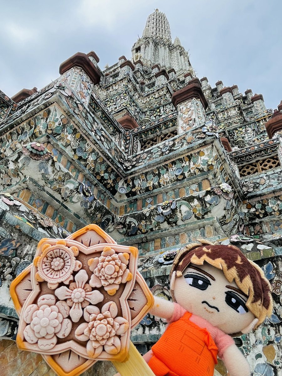 9Sunoco's tweet photo. #SnowMan
バンコク聖地巡礼①
#DatingGameTheSeries
ワット・アルン
#WatArun
ジュンジボスと同じアイス⁉︎
民族衣装写真楽しそう
誰かお友達と来た時にチャレンジしたいー
装飾凝っててかわいいの🌼
#向井康二 #KojiMukai
#サマソニバンコク観光 https://t.co/cJ5Tvfsymv
