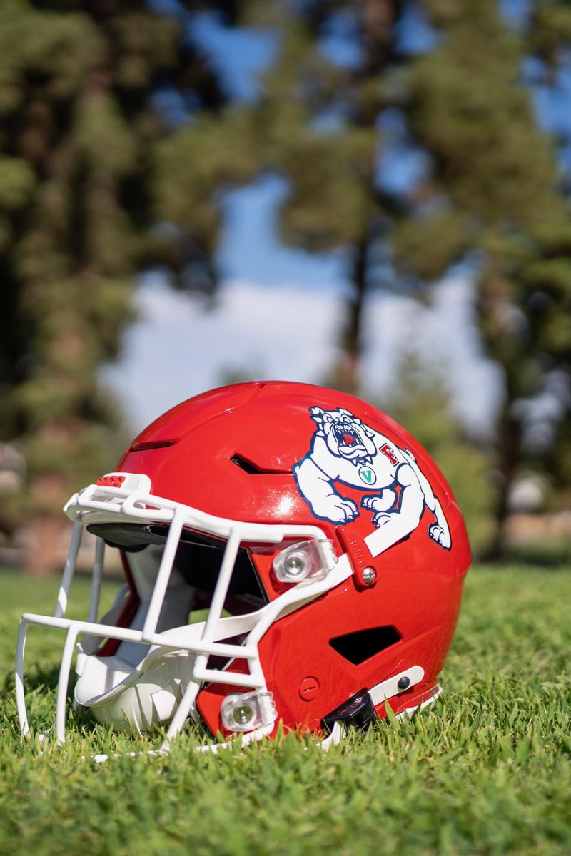 College Football Live (@collegefbonx) on Twitter photo Fresno State with an old look for their week 0 match up. Bringing out the white jersey on the bulldog for this weeks helmet 👀
<a href="/FresnoStateFB/">Fresno State Football</a> Fresno State with an old look for their week 0 match up. Bringing out the white jersey on the bulldog for this weeks helmet 👀
<a href="/FresnoStateFB/">Fresno State Football</a>