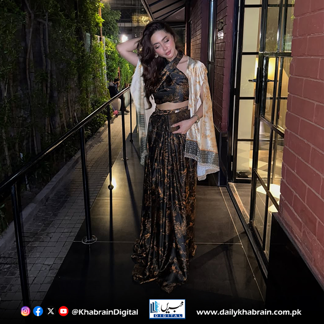 daily_khabrain's tweet image. SONIA
Shines, crossing all lines.

#khabraindigital #Sonia #BoldAndBright #BreakingBarriers #FearlessBeauty #Unstoppable #SheShines #PowerfulWoman #GlowUp #ConfidentAndStrong #ShineOn