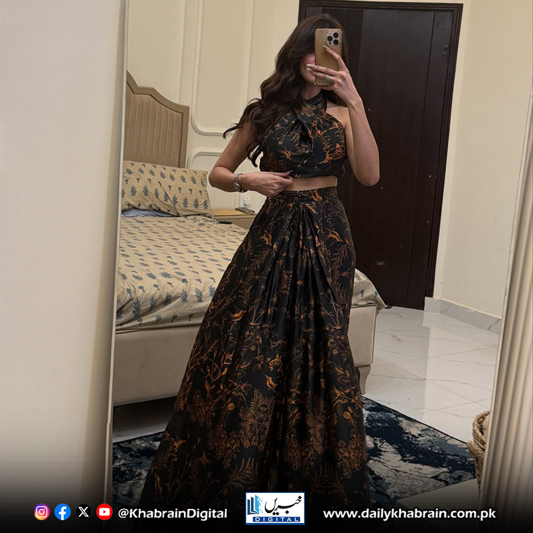 daily_khabrain's tweet image. SONIA
Shines, crossing all lines.

#khabraindigital #Sonia #BoldAndBright #BreakingBarriers #FearlessBeauty #Unstoppable #SheShines #PowerfulWoman #GlowUp #ConfidentAndStrong #ShineOn