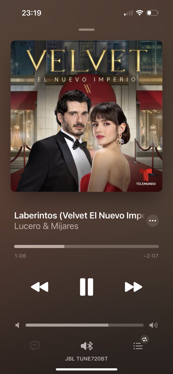 Que felicidade a nossa que tudo não parou naquele streaming em tempos de pandemia! Se há 5 anos nos perguntassem, diríamos que tudo isso seria altamente improvável. Pois cá estamos… Graças a Deus, TEMOS DUETO INÉDITO! 🥰❤️🔥#velvet #LuceroYMijares