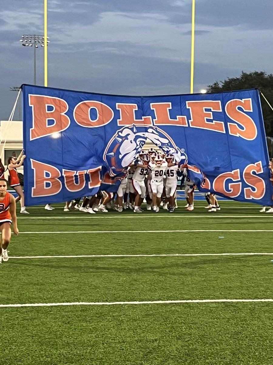 Jon Santucci (@jonsantucci) on Twitter photo FINAL: Bolles 34, Monarch 15
Key offensive players for Bolles
(Stats by <a href="/dbrouss76/">Dave Brousseau</a>)
RB Xander Edwards 12 carries, 153 yards, 2 TDs
QB Eric Weatherly 7 carries, 66 yards, 2 TDS
WR Naeem Burroughs 3 catches, 91 yards, 1 TD
<a href="/Bolles_Football/">Bolles Football</a> <a href="/CFreemanJAX/">Clayton Freeman</a> <a href="/ThaDr3am__/">Naeem “Tha Dream” Burroughs</a> FINAL: Bolles 34, Monarch 15
Key offensive players for Bolles
(Stats by <a href="/dbrouss76/">Dave Brousseau</a>)
RB Xander Edwards 12 carries, 153 yards, 2 TDs
QB Eric Weatherly 7 carries, 66 yards, 2 TDS
WR Naeem Burroughs 3 catches, 91 yards, 1 TD
<a href="/Bolles_Football/">Bolles Football</a> <a href="/CFreemanJAX/">Clayton Freeman</a> <a href="/ThaDr3am__/">Naeem “Tha Dream” Burroughs</a>